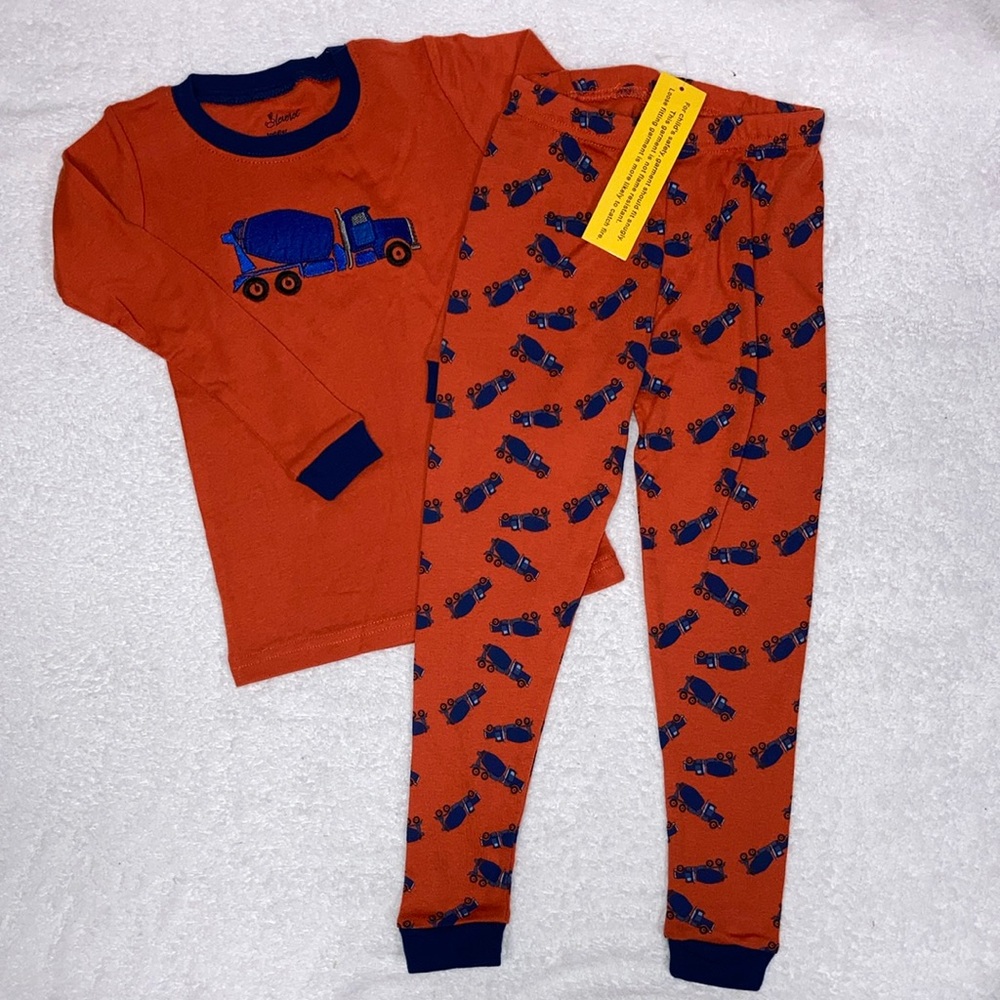 NWT leveret cement mixer snug fit cotton pajamas size 4